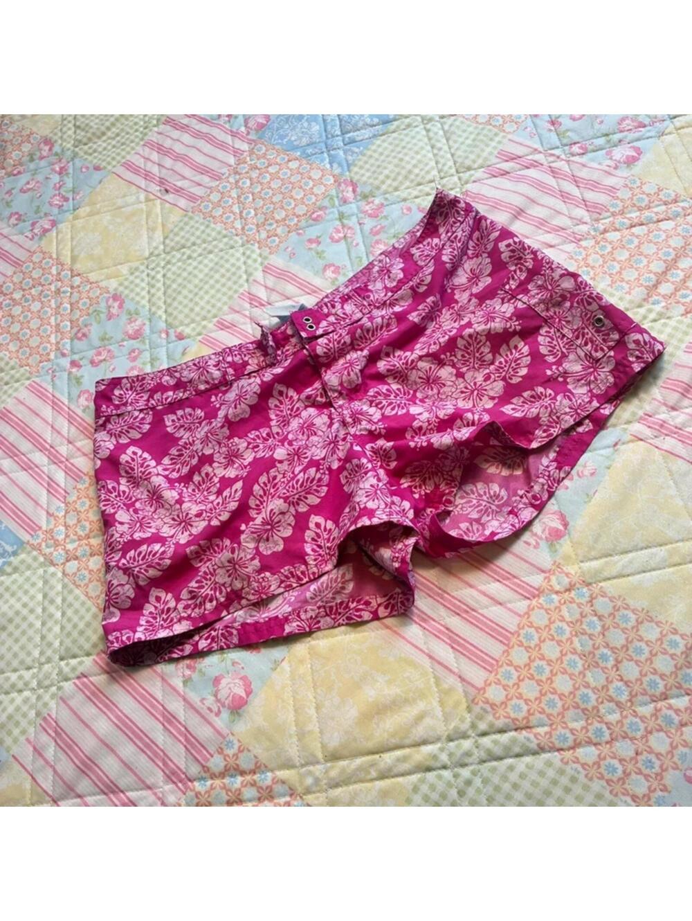 Gotcha pink floral mini shorts